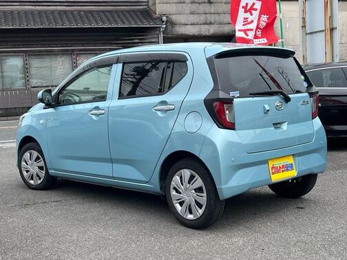自社ローン実績１０００台以上！全国配車可能☆整備工場完備☆女性スタッフ対応☆全国故障対応